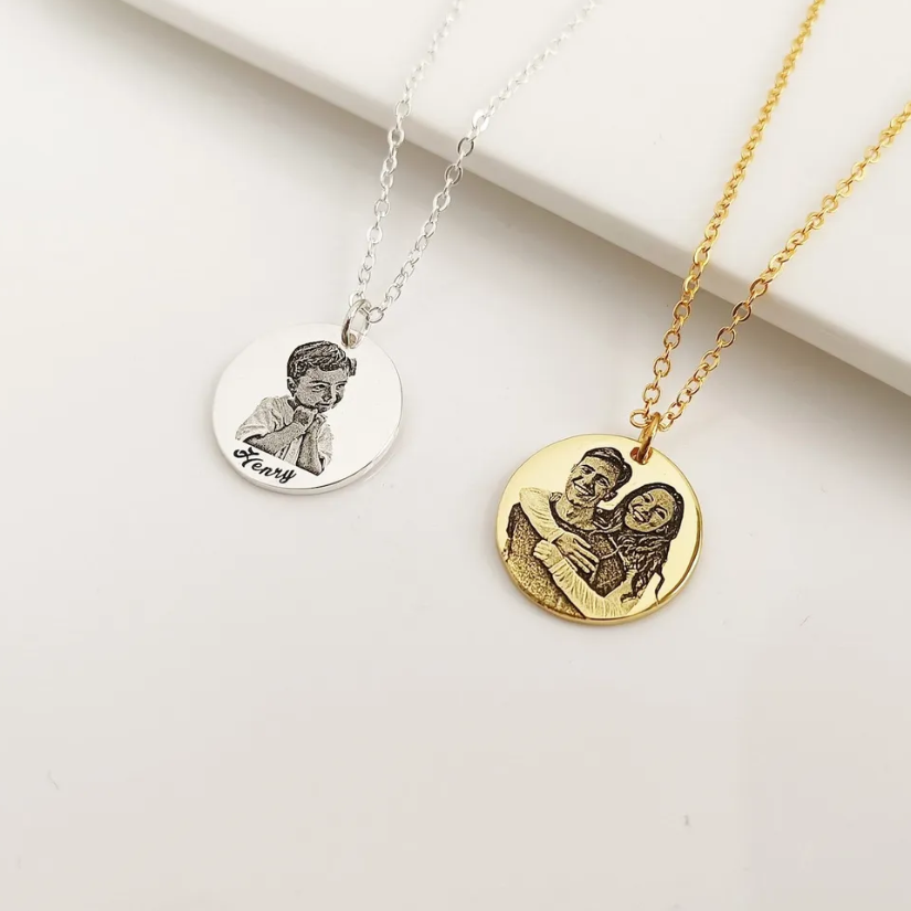 Personalized Photo Round Necklace – A Memory You Can Wear ❤️