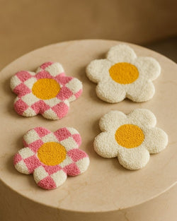 Daisy Daze Mug Rug | Floral | Table Accent & Decor